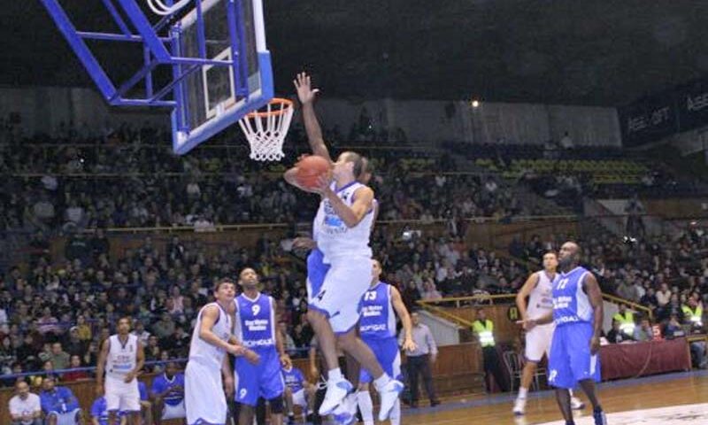 Ploieștenii câștigă primul duel al finalei